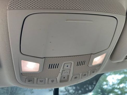 Used 2017 Lincoln MKC Select w/ Select Plus Package FWD image 25