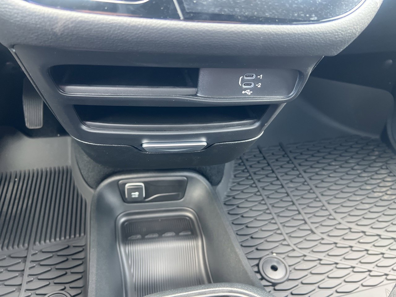 New 2026 Chrysler Pacifica Select w/ S Appearance Package FWD image 28