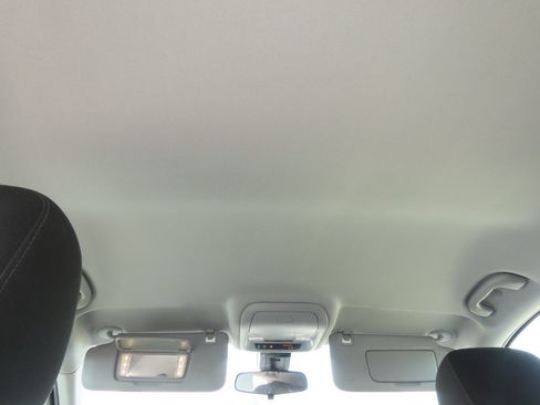 Used 2022 Chevrolet Equinox LT FWD image 23