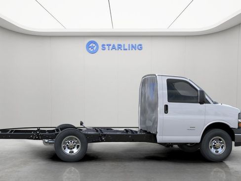 New 2026 Chevrolet Express 3500 w/ Power Convenience Package RWD image 5