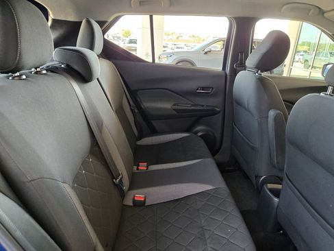 Used 2019 Nissan Kicks SV FWD image 23