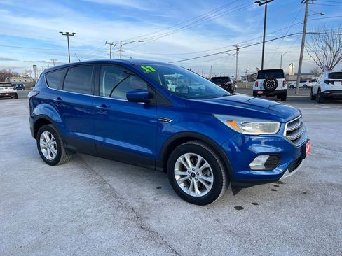 Used 2017 Ford Escape SE w/ SE Cold Weather Package image 8