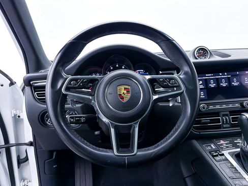 Used 2021 Porsche Macan AWD/4WD image 34