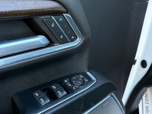 Used 2024 Chevrolet Silverado 2500 High Country w/ LPO, Dark Essentials Package AWD/4WD image 17