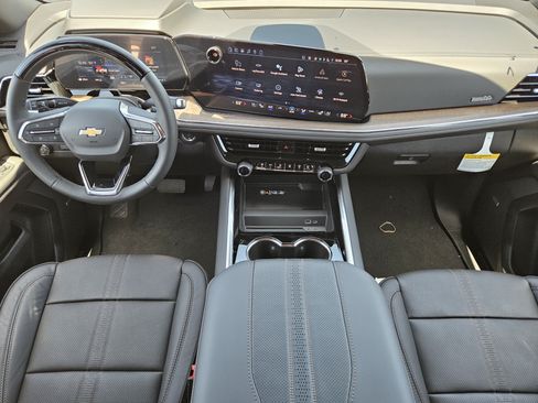 New 2026 Chevrolet Suburban High Country AWD/4WD image 19