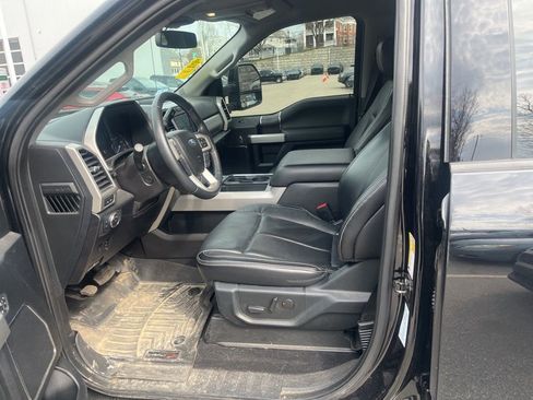 Used 2020 Ford F350 Lariat w/ Lariat Ultimate Package image 5