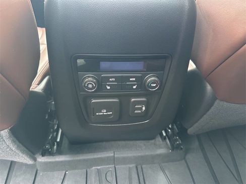 Used 2021 Buick Enclave Avenir image 37