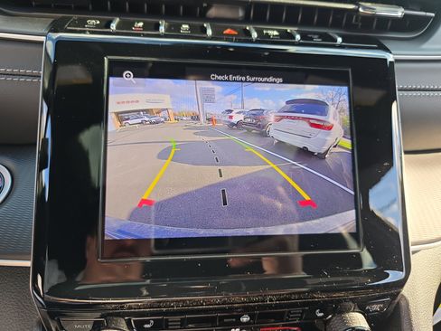 New 2025 Jeep Grand Cherokee Altitude w/ Trailer Tow Package image 7