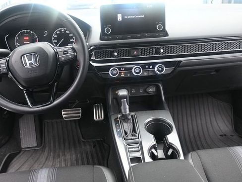 Used 2025 Honda Civic Sport image 18