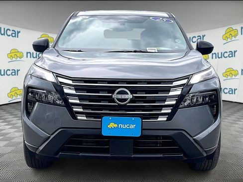 Used 2025 Nissan Rogue S image 2