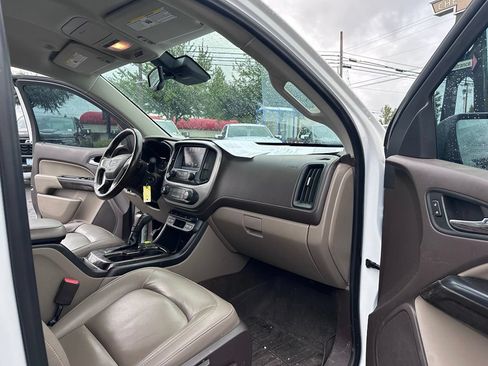 Used 2017 GMC Canyon SLT w/ Driver Alert Package AWD/4WD image 11