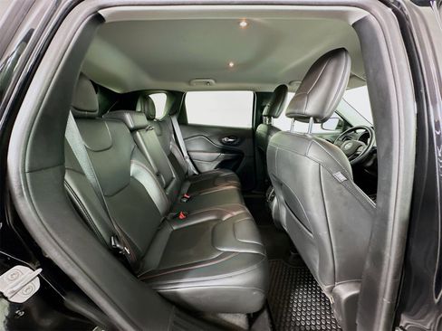 Used 2020 Jeep Cherokee Trailhawk w/ Cold Weather Group image 26