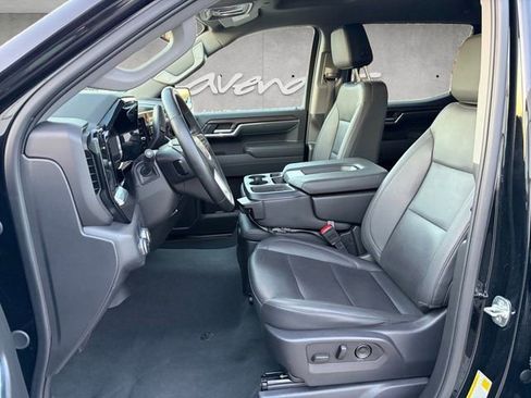 Certified 2025 GMC Sierra 1500 SLT image 22