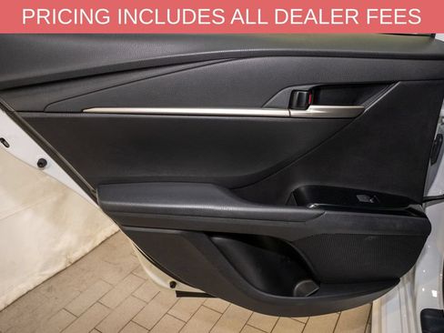 Used 2025 Toyota Camry SE FWD image 9