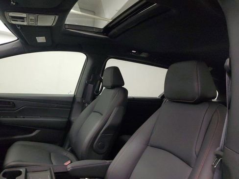 Used 2025 Honda Odyssey Sport-L image 19