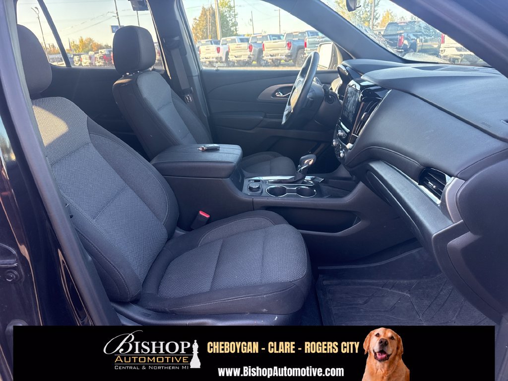 Used 2023 Chevrolet Traverse LT w/ LPO, Floor Liner Package AWD/4WD image 18