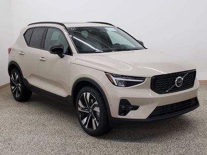 New 2026 Volvo XC40 B5 Plus w/ Climate Package