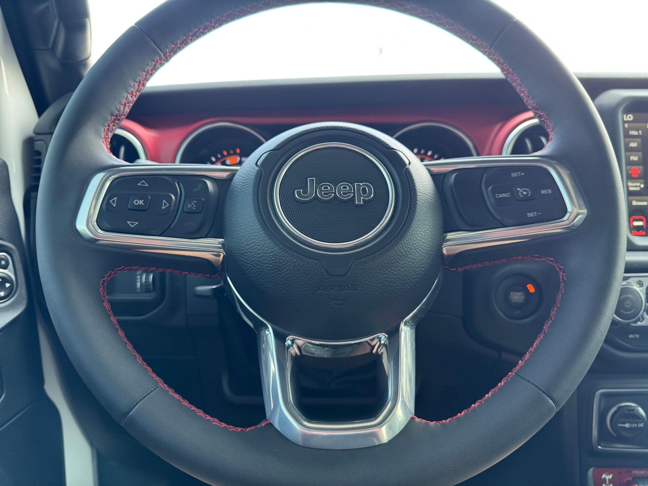 Used 2023 Jeep Wrangler Rubicon AWD/4WD image 17