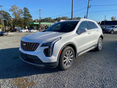 Used 2019 Cadillac XT4 Premium Luxury w/ Cold Weather Package image 6