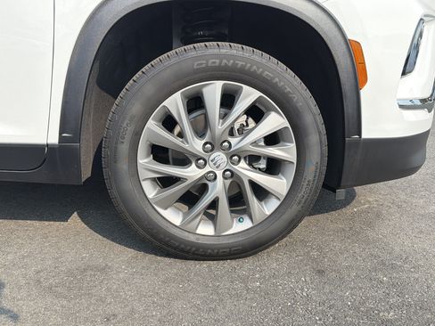 Used 2026 Buick Enclave Preferred w/ Power Package FWD image 13