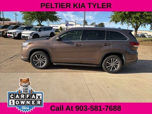 Used 2017 Toyota Highlander XLE image 8