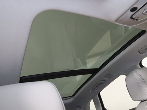 Used 2024 Audi Q5 2.0T Premium w/ Convenience Package image 11