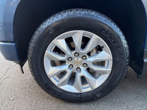 Certified 2024 Chevrolet Silverado 1500 Custom image 9