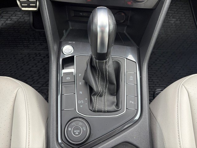 Used 2021 Volkswagen Tiguan SE R-Line AWD/4WD image 15