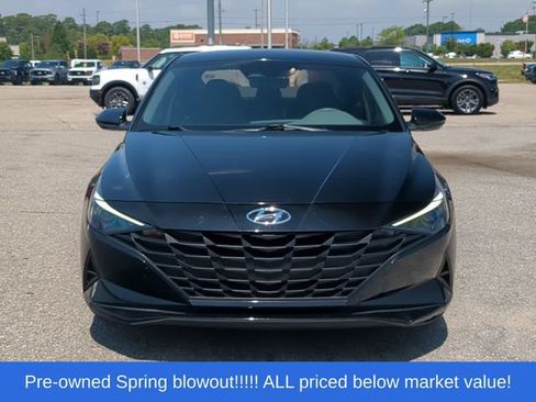 Used 2023 Hyundai Elantra SE FWD image 16