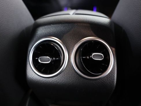 Certified 2022 Mercedes-Benz GLA 250 4MATIC image 44