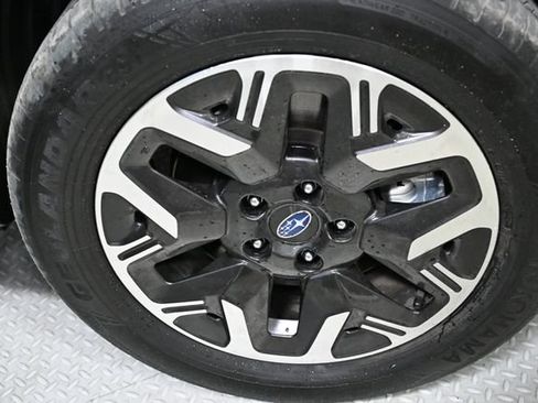 Used 2025 Subaru Forester Premium AWD/4WD image 21