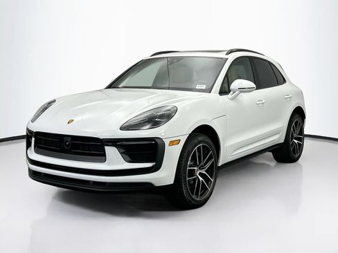 Used 2026 Porsche Macan AWD/4WD image 1