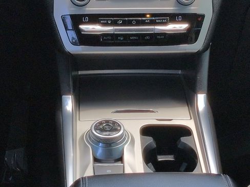 Used 2021 Ford Explorer XLT w/ Equipment Group 202A RWD image 20