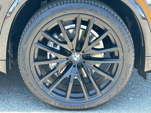 Used 2024 BMW X5 xDrive40i w/ M Sport Package AWD/4WD image 9