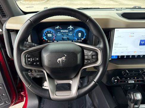 Used 2025 Ford Bronco Big Bend image 14