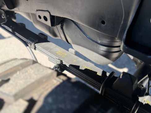 Used 2021 Toyota Tacoma TRD Sport w/ Technology Package image 12