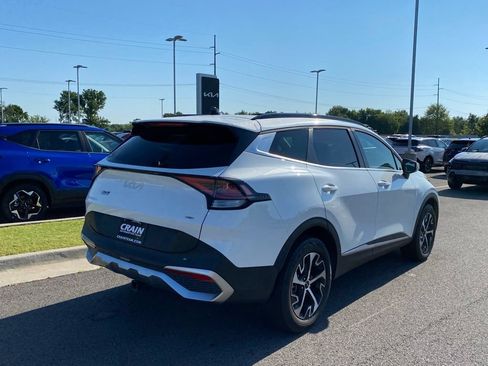 Certified 2024 Kia Sportage EX w/ EX Premium Package AWD/4WD image 7