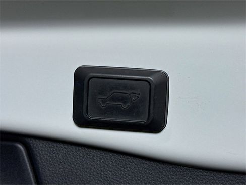 Certified 2019 Toyota RAV4 XSE image 29
