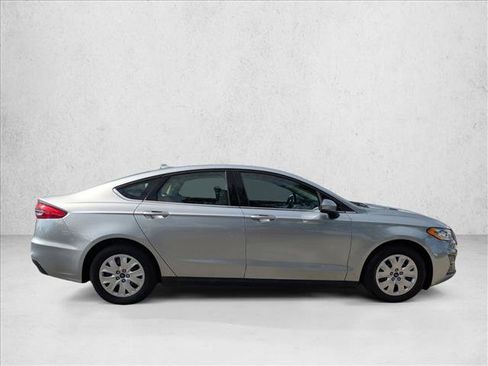 Used 2020 Ford Fusion S image 4
