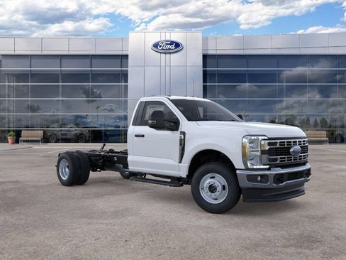 New 2025 Ford F350 XL w/ XL Chrome Package AWD/4WD image 7