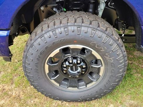 New 2026 Ford F250 Platinum w/ Tremor Off-Road Package image 16