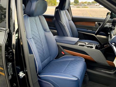 New 2026 Cadillac Vistiq Premium Luxury image 36