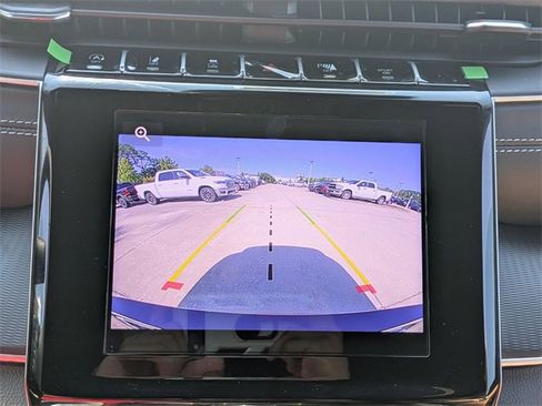 New 2025 Jeep Grand Cherokee L Altitude image 24