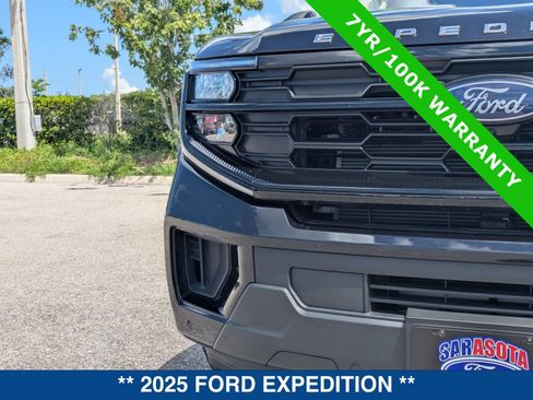 Certified 2025 Ford Expedition Active AWD/4WD image 10