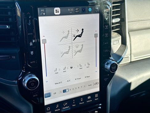 Used 2024 RAM 2500 Laramie image 24