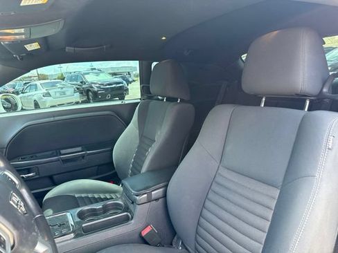 Used 2013 Dodge Challenger SXT RWD image 14