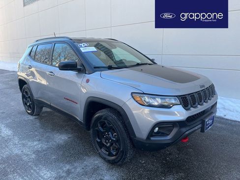 Used 2023 Jeep Compass Trailhawk image 1