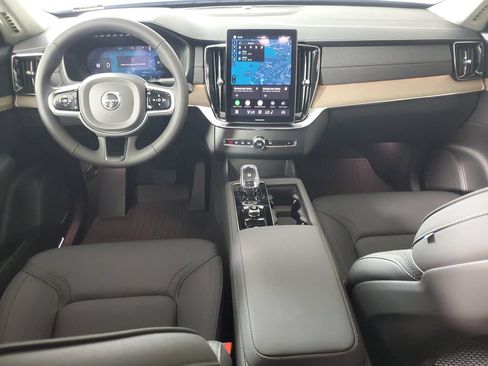 Certified 2025 Volvo XC90 T8 Plus w/ Protection Package Premier AWD/4WD image 13