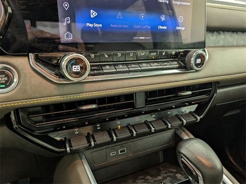 Used 2023 Chevrolet Colorado ZR2 w/ ZR2 Convenience Package III image 27