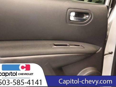 Used 2015 Nissan Rogue S w/ Convenience Package FWD image 26